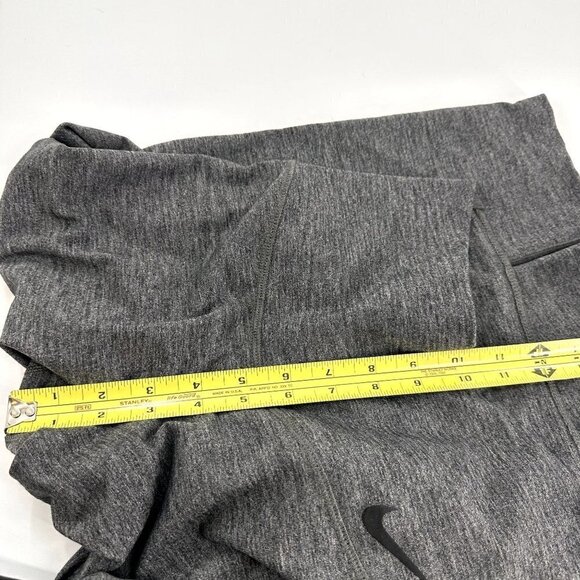 Nike Dri-Fit Grey 3/4 Length Leggings Venting in the back Size Small - Picture 11 of 13